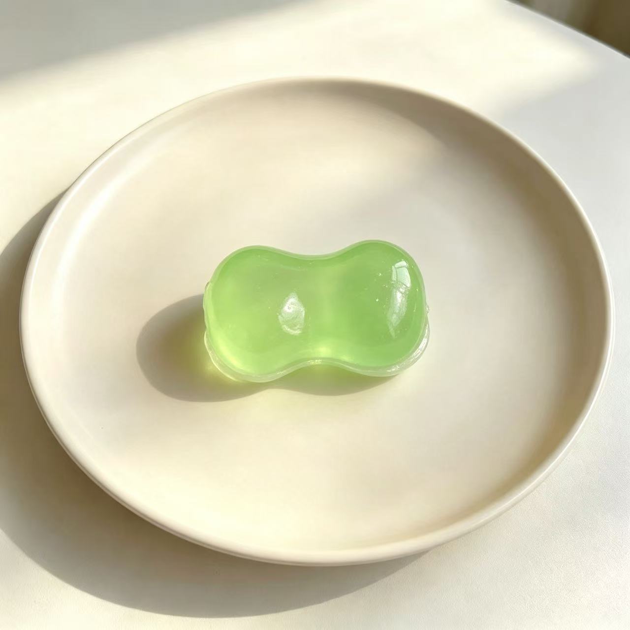لعبة ضغط ملونة على شكل ماكارون - مراجعة Soap Making Dye وسعره